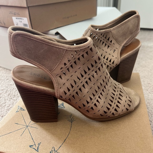 indigo tan suede heels - Picture 2 of 3